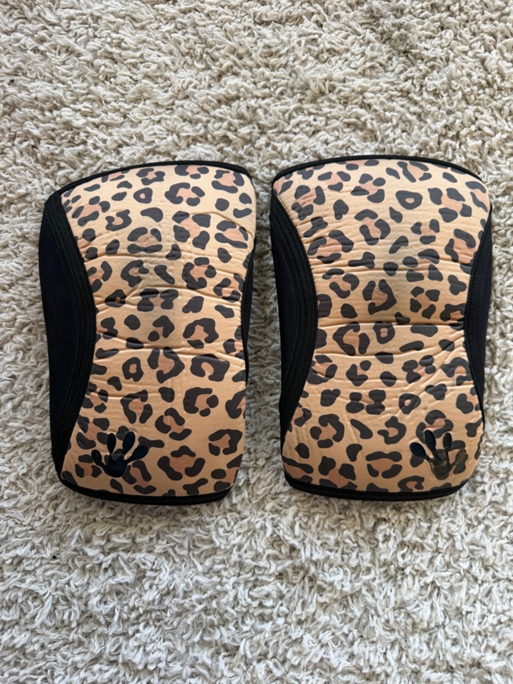Reversible Knee Sleeves - Leopard